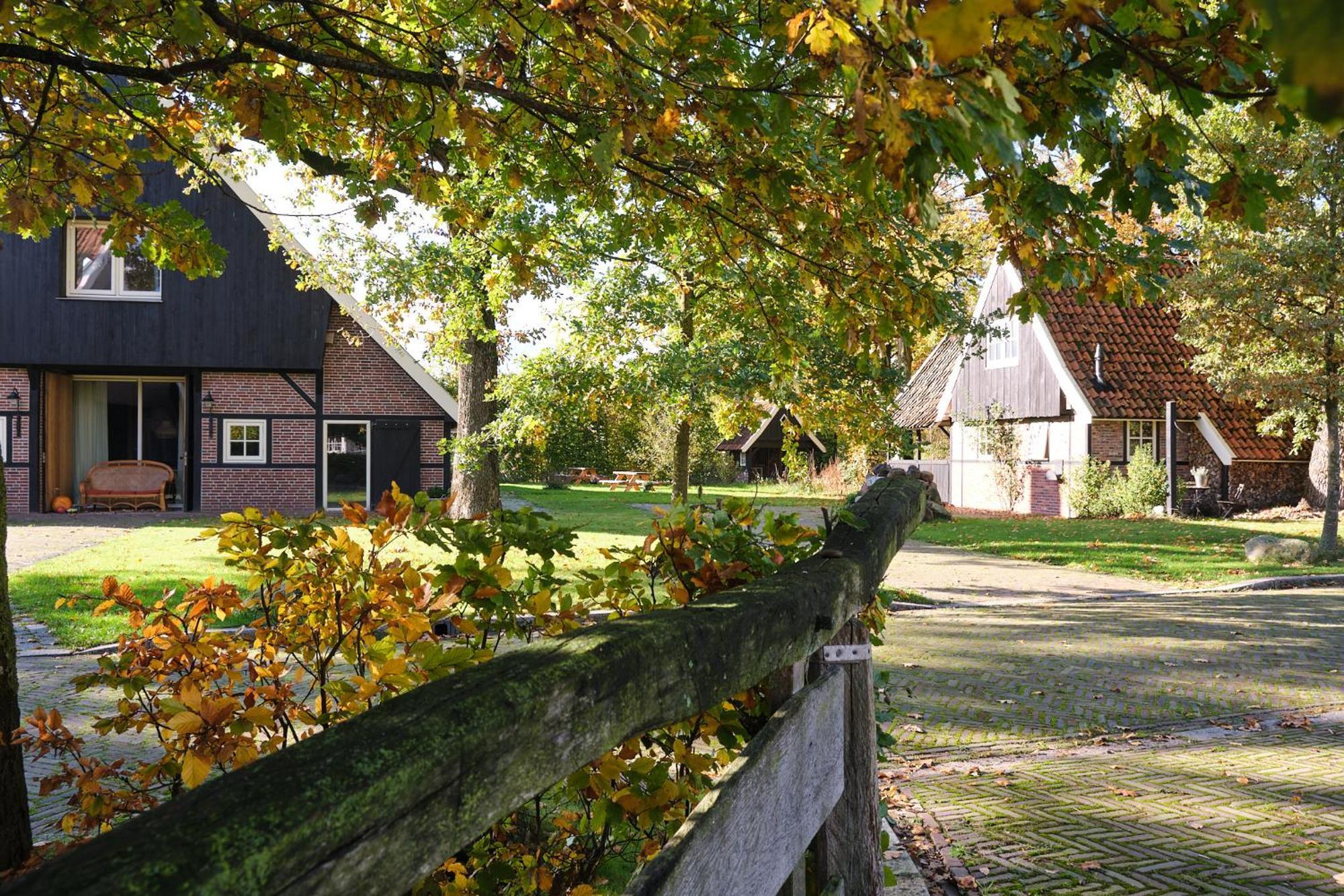 Loosan Lodges Gastenhuis Reutum Exterior foto